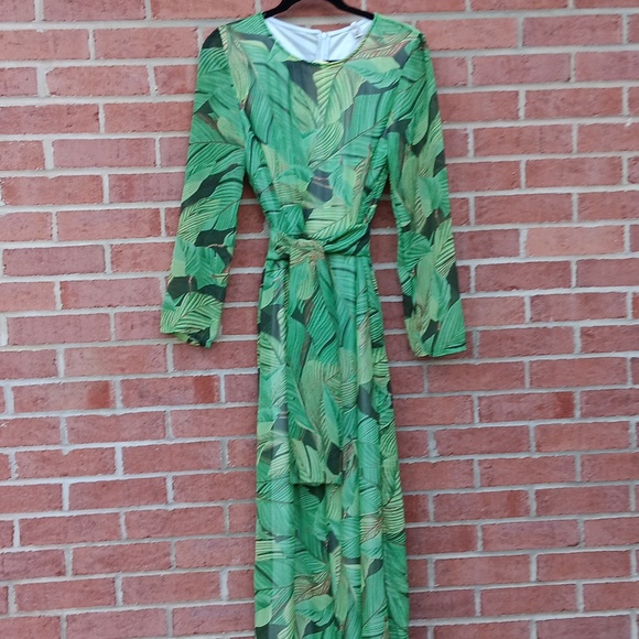 🔹️Palm Leaf Maxi Dress - Picture 1 of 13